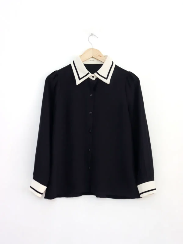Blusa negra Lineas