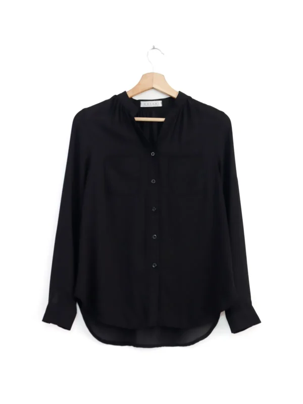 Blusa negra DOTORI