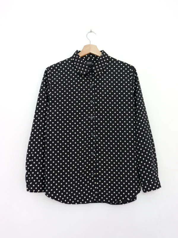 Blusa negra lunares